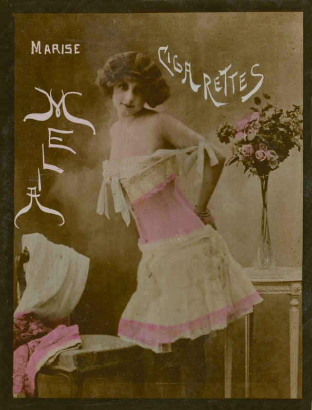 Marise, levetkőző lány alkotó: French Photographer