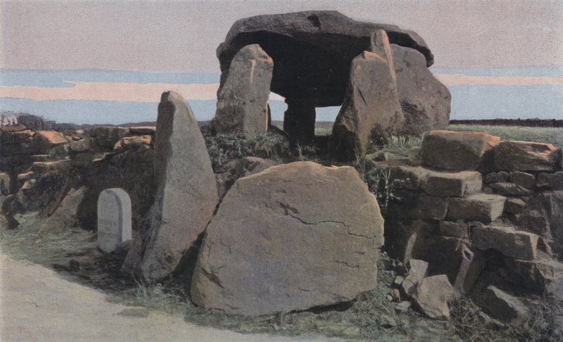 Plouharnel, Kergavat Dolmen alkotó: French Photographer