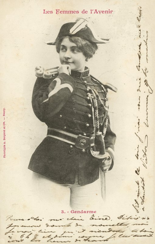 Rendőr, A Jövő Nője alkotó: French Photographer