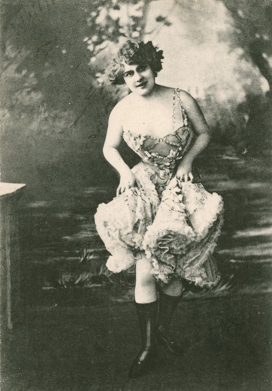 Azonosítatlan táncos alkotó: French Photographer