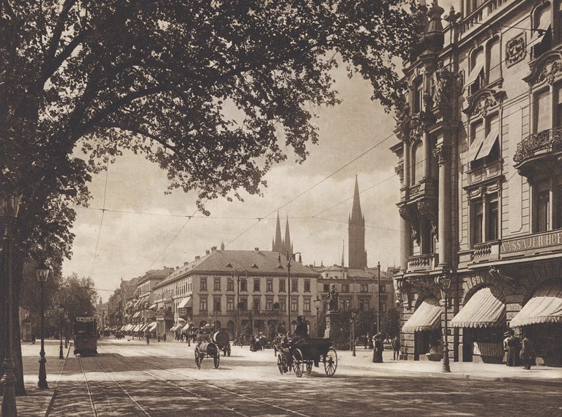 Wiesbaden, Wilhelmstrasse (fekete-fehér fotó) alkotó: German Photographer