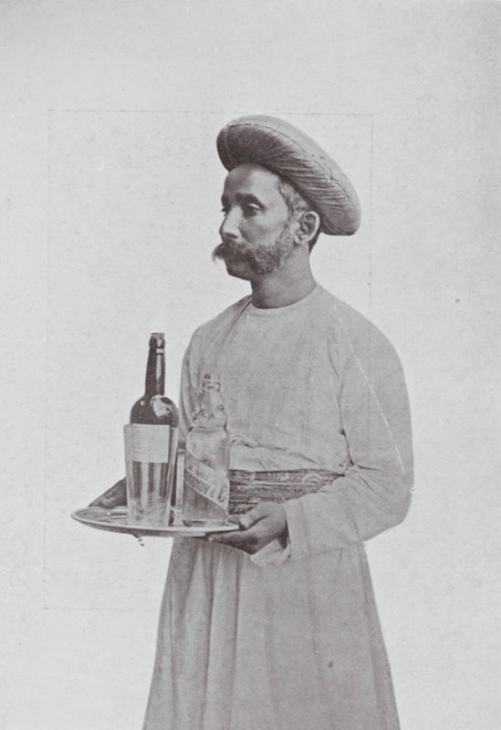 Bombay / Mumbai: Asztalosfiú (fekete-fehér fotó) alkotó: Indian photographer