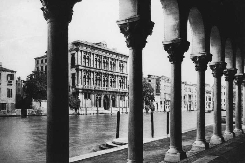 Velence, Canal Grande, Palazzo Vendramin (f/w fotó) alkotó: Italian Photographer