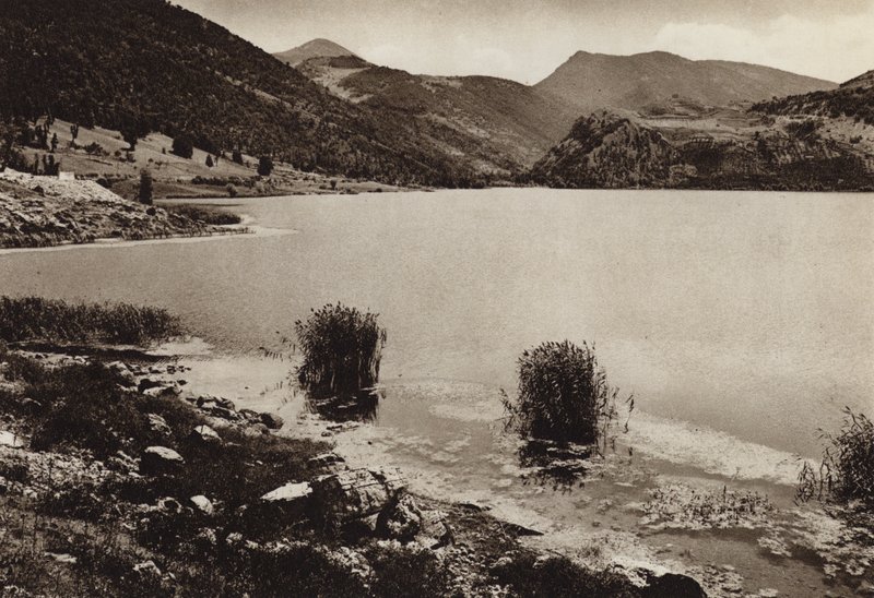 Olaszország: Scanno-tó, Abruzzi (f/w fotó) alkotó: Kurt Hielscher