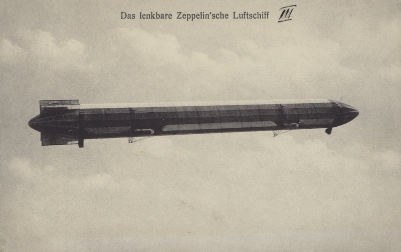 Zeppelin LZ III repülés közben (f/w fotó) alkotó: Photographer German