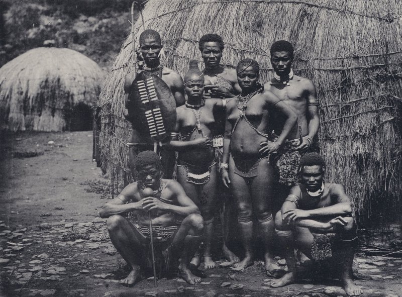 A bennszülött otthon (f/w fotó) alkotó: South African Photographer